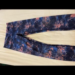 Lululemon leggings size 2